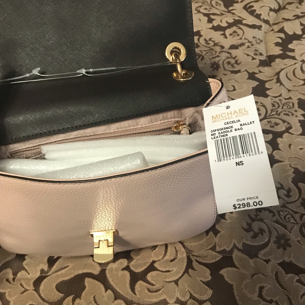 Michael Kors Cecelia Medium Leather Saddle Bag - Picture 5 of 5